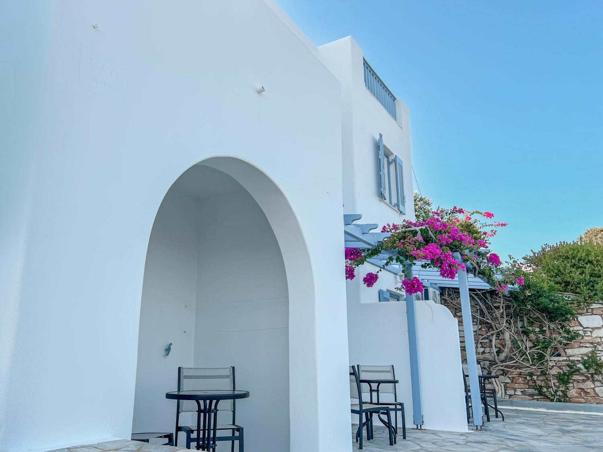 Yaleena Residences Drios Exterior foto