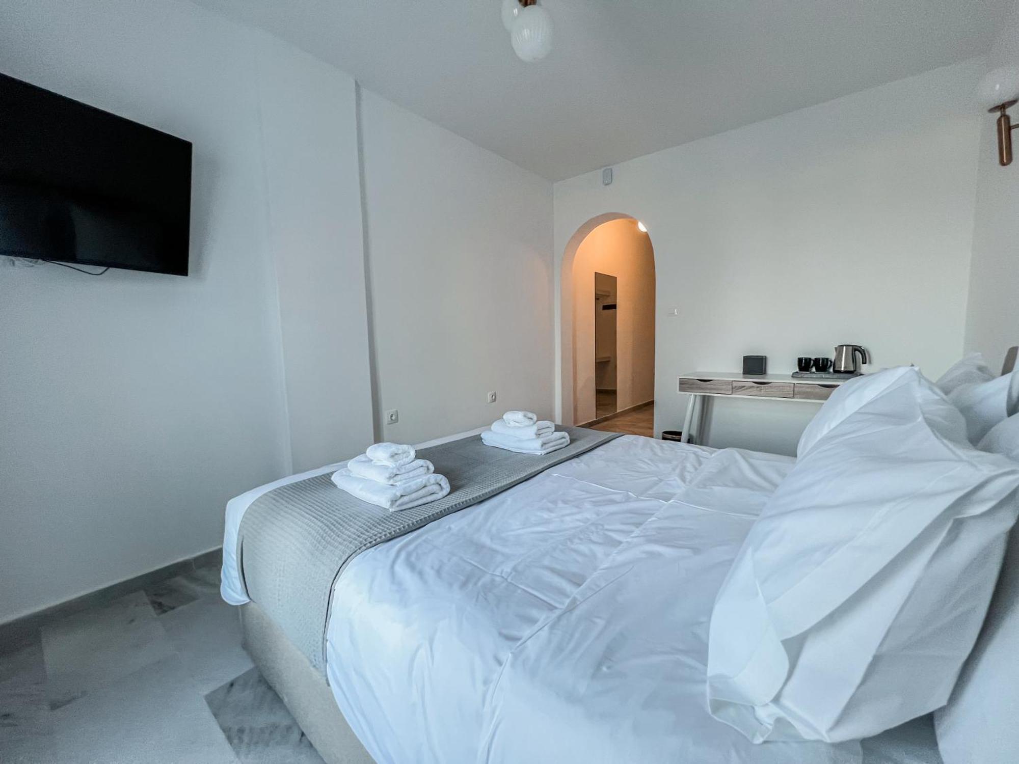Yaleena Residences Drios Exterior foto